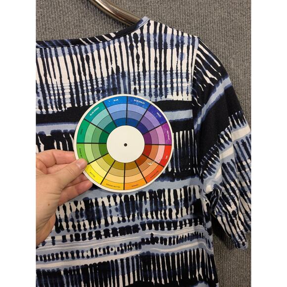 Snoskins Top Womens Medium Abstract Tee Layer T-Shirt Athletic Active Stretchy - Picture 6 of 10